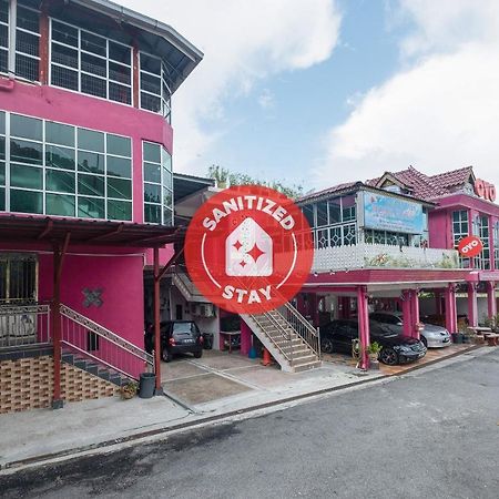 Oyo 89984 Noris Wang Homestay Lumut Luaran gambar